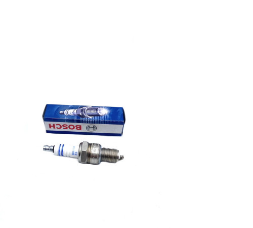 Свічка запалювання Bosch SUPER PLUS WR8DC+3 Daewoo Lanos 1.5 Газ інжектор карбюратор (0242229656)